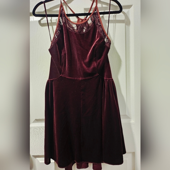 FREE PEOPLE Elegant Burgundy Velvet Dress - Picture 5 of 7